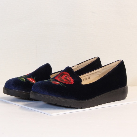 MOCA Blue Velvet Rose Embroidered Flats Slip On Loafers Women's Size 10 - Picture 7 of 8
